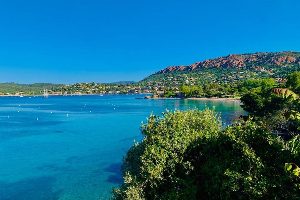 Superbe 4 Couchages Avec Terrasse - Clim - 50M De La Mer Saint-Raphaël Εξωτερικό φωτογραφία